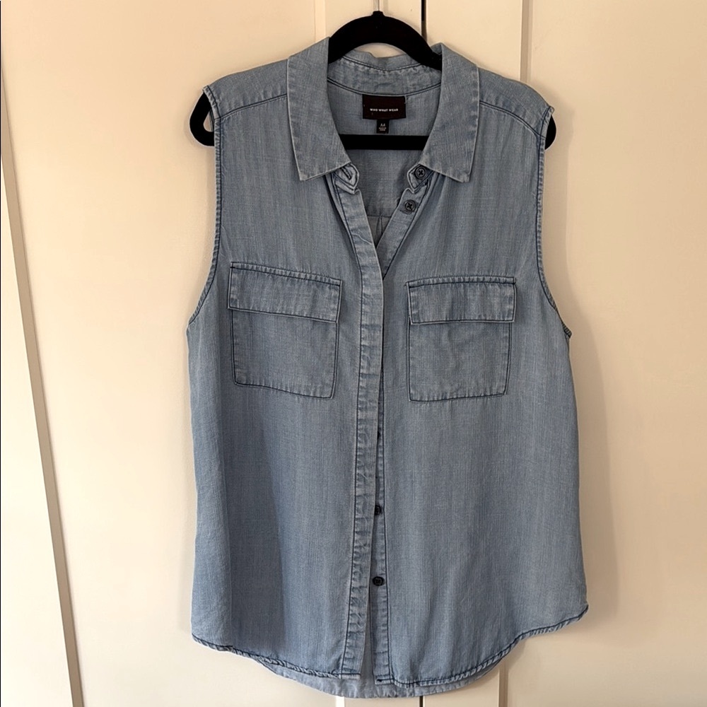 Who What Wear Sleeveless Denim Button Down Top